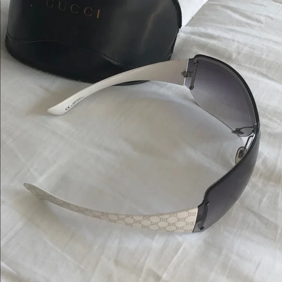 Gucci Logo sunglasses - Picture 3 of 7